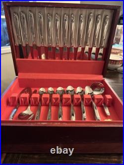 100pcs Oneida Stainless Flatware 12 Place Setting