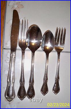 104 Piece Lot Oneida Deluxe Stainless Steel Oneidacraft Chateau Glossy Flatware