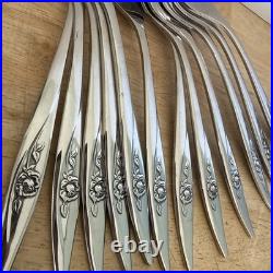 107 Pc Oneida LASTING ROSE Stainless Flatware Deluxe Hostess Serves 10