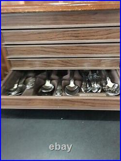 113 Piece Set Oneida Brahms Stainless Flatware Service for 16 with5 Drawer Chest