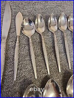 115 PCS ONEIDA Community Stainless Flatware VENETIA With Specialty Spoons Forks