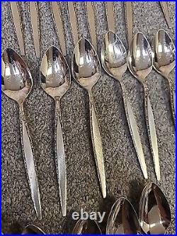 115 PCS ONEIDA Community Stainless Flatware VENETIA With Specialty Spoons Forks