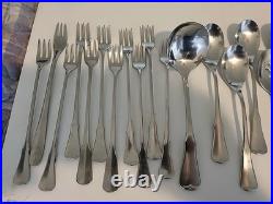115 pc ONEIDA COMMUNITY PATRICK HENRY STAINLESS FLATWARE Knife Fork Spoons 115 pc ONEIDA COMMUNITY PATRICK HENRY STAINLESS FLATWARE Knife Fork Spoons