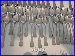 115 pc ONEIDA COMMUNITY PATRICK HENRY STAINLESS FLATWARE Knife Fork Spoons 115 pc ONEIDA COMMUNITY PATRICK HENRY STAINLESS FLATWARE Knife Fork Spoons