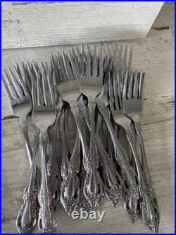 118-piece Oneida Distinction & Community Deluxe Stainless Silverware Set