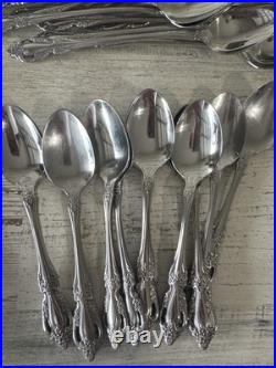118-piece Oneida Distinction & Community Deluxe Stainless Silverware Set