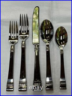 12 Sets Oneida Cadence 18/10 Stainless Flatware Wooden Tray Servers 77 Pieces 12 Sets Oneida Cadence 18/10 Stainless Flatware Wooden Tray Servers 77 Pieces