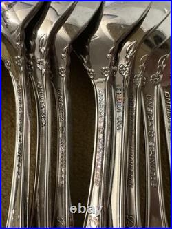 (13) Oneida DOVER TEASPOONS Heirloom Cube Stainless Flatware Glossy
