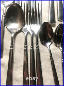 23 Pieces ONEIDA EASTON CUBE/USA STAINLESS KNIFE SPOONS FORK GLOSY Serving