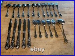 23 pieces of Kennett Square Distinction Deluxe HH Oneida Stainless withGravy Ladle