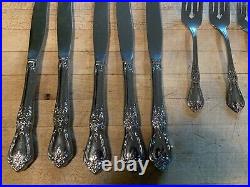 23 pieces of Kennett Square Distinction Deluxe HH Oneida Stainless withGravy Ladle