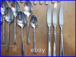 24 Pieces Oneida Easton Stainless Flatware Lot Set Knives Spoons Forks