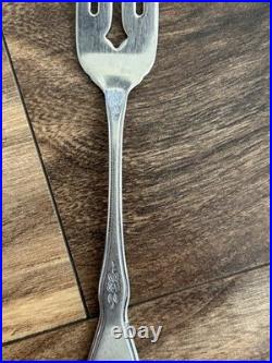 27 pc. Oneida MORNING BLOSSOM Stainless Knives Forks Spoon Service For 4 + Extra