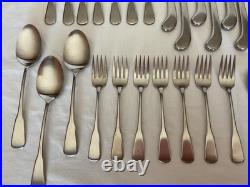 29 Pc Oneida Deluxe INDEPENDENCE Stainless Steel Flatware 3-tine forks