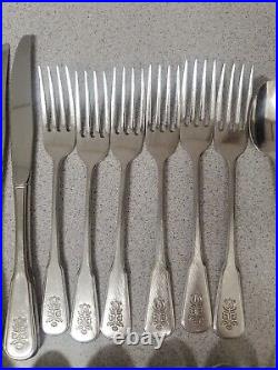 30 Pc Oneida VILLAGE Deluxe Stainless Pfaltzgraff 6 Place Settings Flatware Vtg