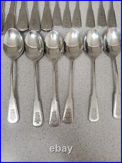 30 Pc Oneida VILLAGE Deluxe Stainless Pfaltzgraff 6 Place Settings Flatware Vtg