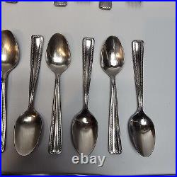 30 Pieces Oneida Flourish 18/10 Stainless Service for 6 Settings of 5 Pieces