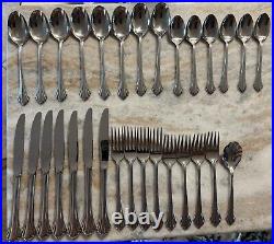 30pc Rembrandt (Stainless, Distinction Deluxe) by Oneida Silver