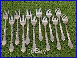 32 Pc Oneida GOLDEN ROYAL CHIPPENDALE Stainless Flatware Set 6 Place Setting