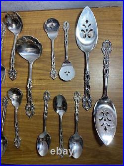 32 Pc Set Oneida Community Stainless Flatware CHANDELIER Serving More E1