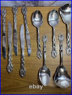 32 Pc Set Oneida Community Stainless Flatware CHANDELIER Serving More E1