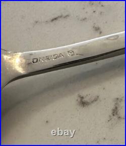 32 Pieces Oneida Toujours Cube Flatware Forks Spoons Teaspoons Knives