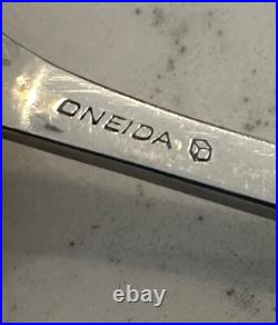 32 Pieces Oneida Toujours Cube Flatware Forks Spoons Teaspoons Knives