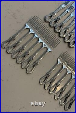 32 Pieces Oneida Toujours Cube Flatware Forks Spoons Teaspoons Knives