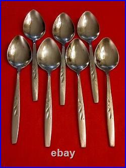 34 Oneida Heirloom Cube WILL O' WISP Stainless Flatware Svc for 6 plus extras