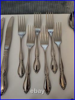40 Pc Set ONEIDA Deluxe Strathmore Heritage Stainless Flatware Service For 6
