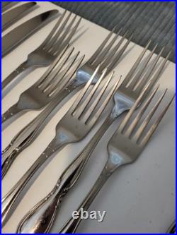 40 Pc Set ONEIDA Deluxe Strathmore Heritage Stainless Flatware Service For 6