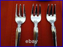 40 Pieces Oneida Michelangelo Cube Stainless Flatware Set Service for 4