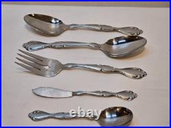 42 Pieces Oneida Cantata Stainless Flatware