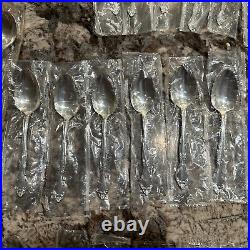 44 Pc Oneida Community CHATELAINE Stainless Flatware Service 12 with wood box