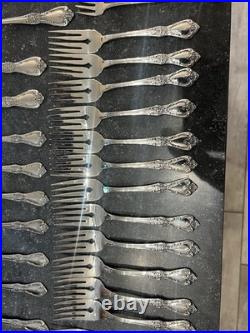 44 Pics Oneida Distinction Deluxe HH Stainless Including 8 SERVING PIECES Mint