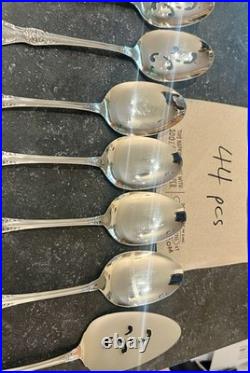 44 Pics Oneida Distinction Deluxe HH Stainless Including 8 SERVING PIECES Mint