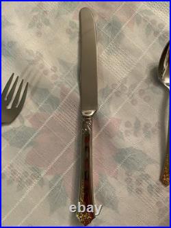 45 Pc Vtg Oneida Cube Golden Damask Rose 9 Settings Stainless Flatware Wood box