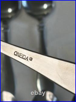 50 Pc Oneida Avondale II Stainless Flatware Set Service for 10 Glossy China