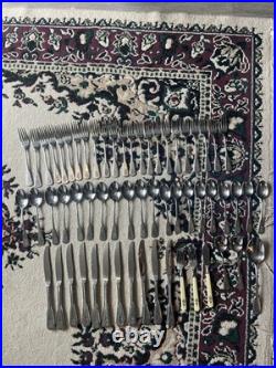 59Pc Near Complete Set Oneida Village Stainless Flatware Matches Pfaltzgraff