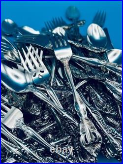 66 PC Oneida MICHELANGELO Service 12 PLUS Hostess Stainless Flatware CUBE/BOX