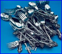 66 PC Oneida MICHELANGELO Service 12 PLUS Hostess Stainless Flatware CUBE/BOX