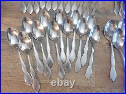 67 Pieces Rogers 1881 Stainless Oneida ltd Twilight Flatware Service for 12 +