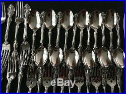 68 Pieces Full 5 Piece Service For 12 Oneida Michelangelo Stainless with 8 Hostess