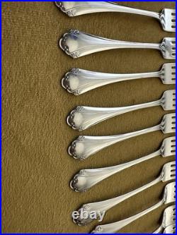 (7) 4 Piece Settings (withteaspoons) +serv ONEIDA Falkirk Stainless Steel Flatware