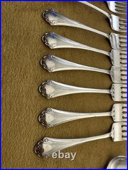 (7) 4 Piece Settings (withteaspoons) +serv ONEIDA Falkirk Stainless Steel Flatware