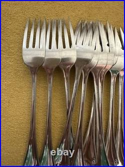 (7) 4 Piece Settings (withteaspoons) +serv ONEIDA Falkirk Stainless Steel Flatware