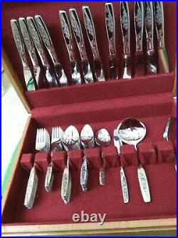 70 pc Vintage NEW Oneida Stainless Flatware Silverware Twin Rose Service for 12