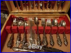 72 Piece Set of Oneida Distinction Deluxe HH stainless USA Raphael EXC