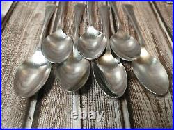 72 piece MAESTRO by S S S Oneida 18/8 Stainless Flatware Set. LOOK! READ