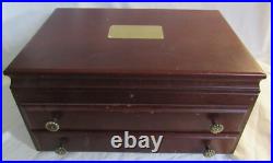 73 Pieces Oneida Michelangelo Stainless Steel Flatware With 13 Serving Pieces